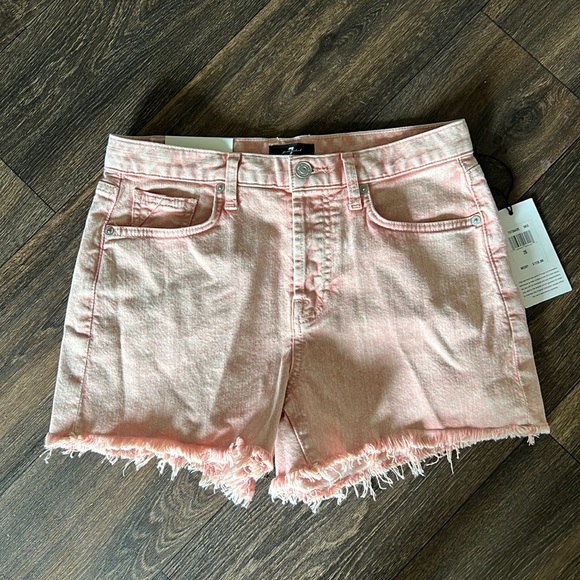 Monroe Short - Picture 1 of 4